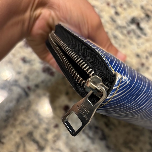 LOUIS VUITTON Epi Azteque Zippy Wallet- Limited Edition - Picture 6 of 13